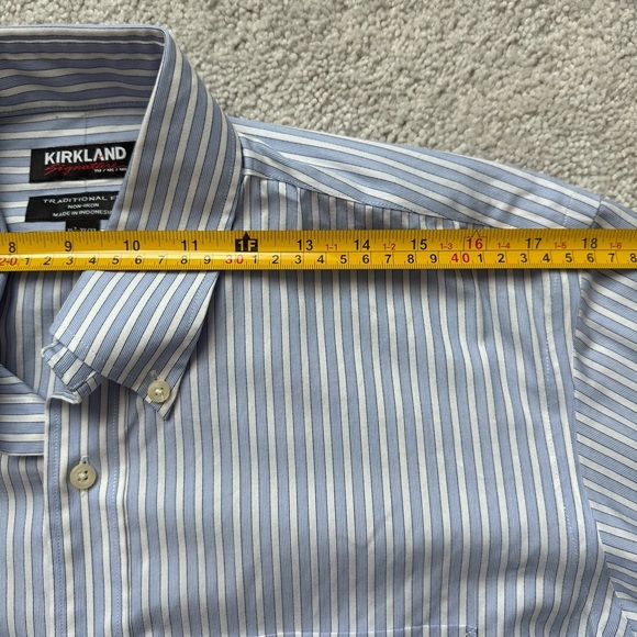 Kirkland Signature Men Light Blue Pinstripe Button Down Shirt Sz M - Picture 5 of 8